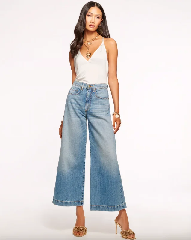 Cropped Tyra Jean - Light Wash